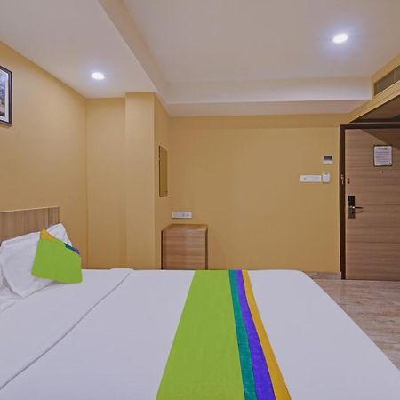 Treebo Fourth Avenue Hotell Chennai Exteriör bild