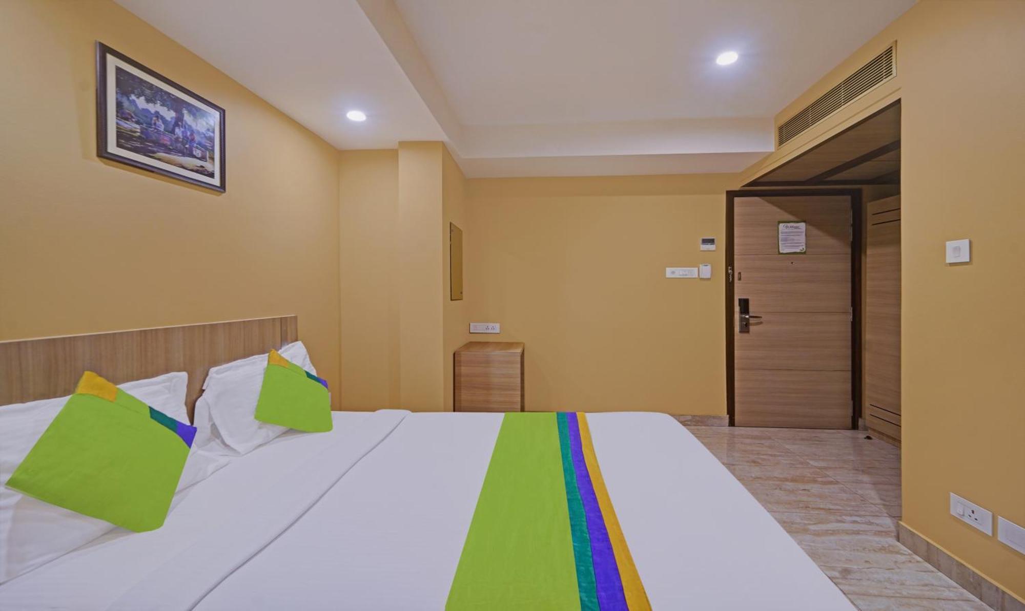 Treebo Fourth Avenue Hotell Chennai Exteriör bild
