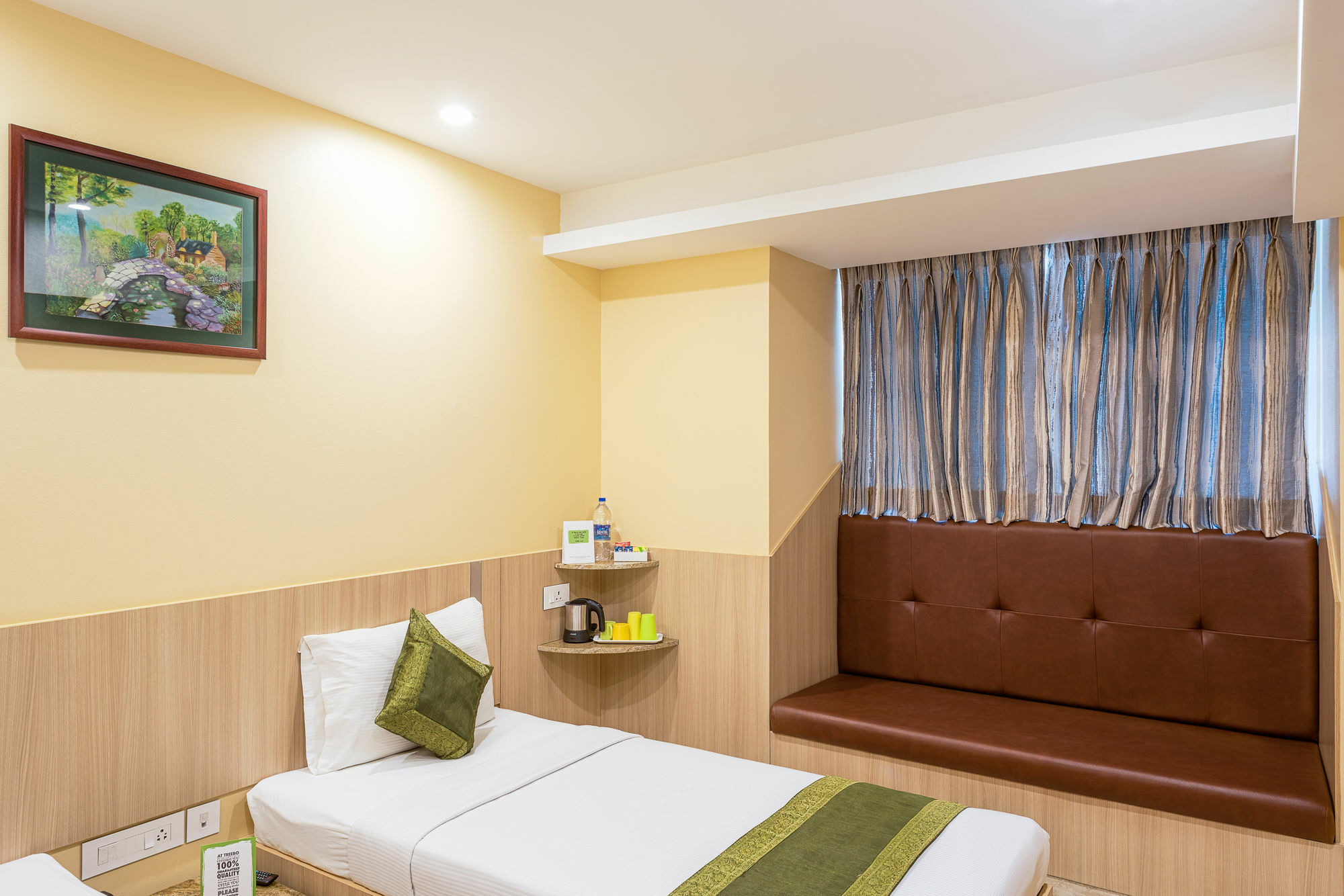 Treebo Fourth Avenue Hotell Chennai Exteriör bild