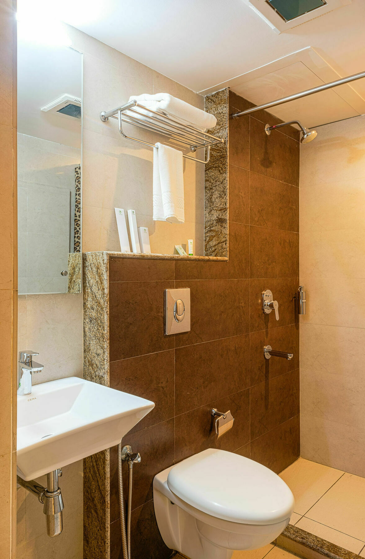 Treebo Fourth Avenue Hotell Chennai Exteriör bild